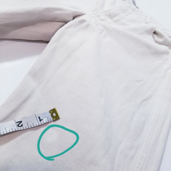 AMO Jeans Bella Vintage White Frayed Hem High Rise Denim - Picture 10 of 14